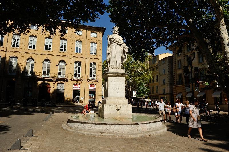 Campanile Aix-En-Provence Sud - Pont De L'Arc Hotel Kültér fotó